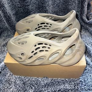 Yeezy Foam Runner Stone Sage Size 8